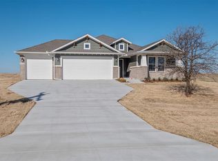 24325 Western Ave, Washington, OK 73093