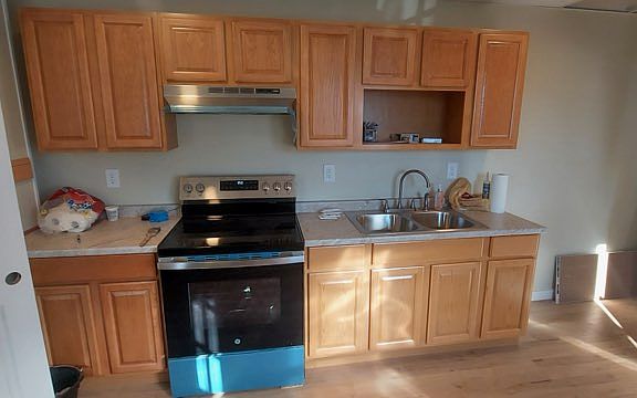 2nd image of 401-403 N 5th St