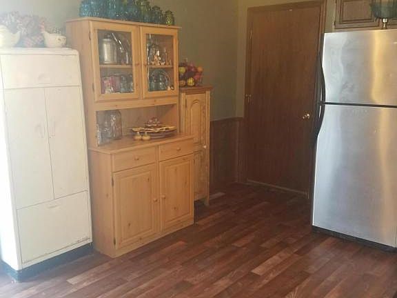 5th image of 1074 N Brunswick Ave
