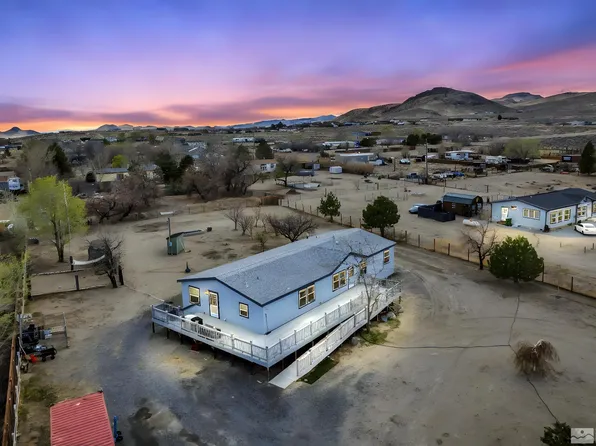 1125 W 7th St, Silver Springs, NV 89429