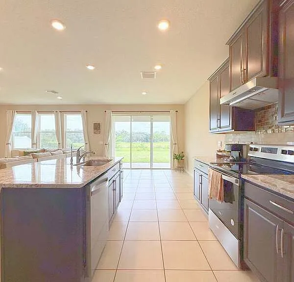 13781 Wineberry Dr — Photo 10