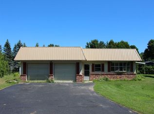 7211 Lightfoot Rd, Harbor Springs, MI 49740