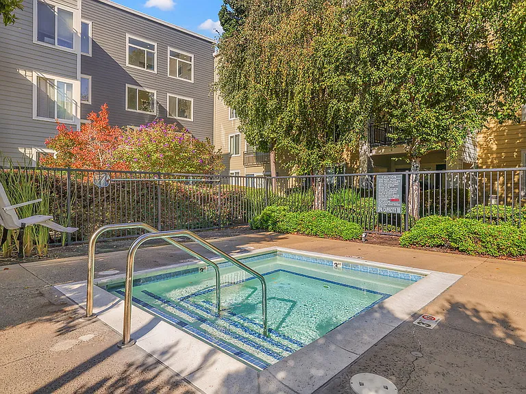 The Courtyards at 65th Street — Photo 29