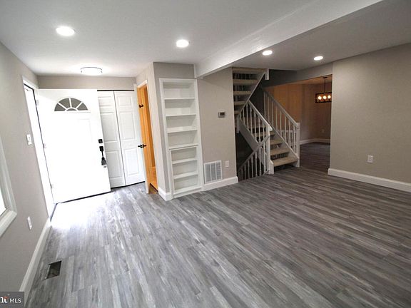 3rd image of 6264 Hillside Rd