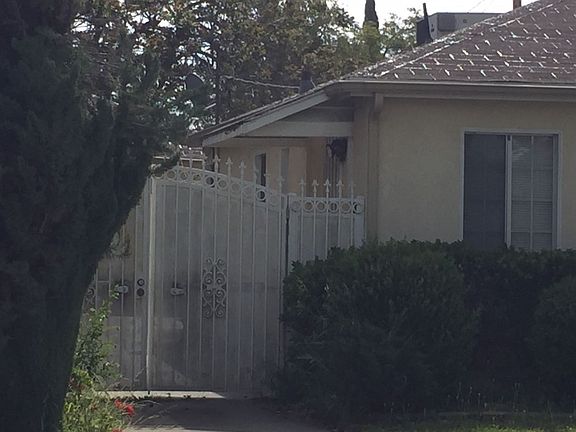 2nd image of 500 Santa Paula Ave