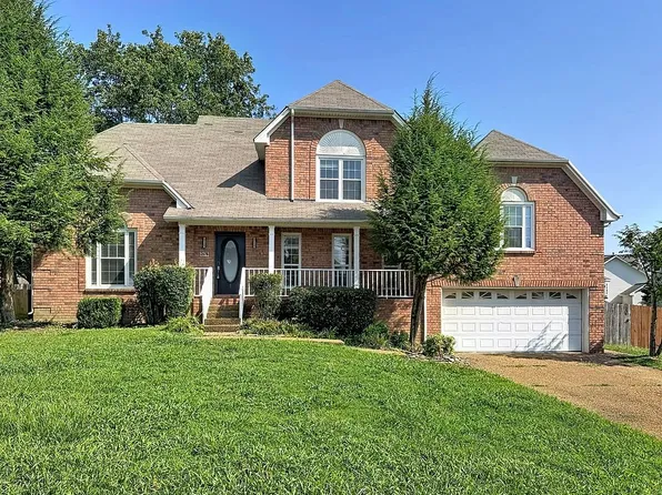 2678 Douglas Ln, Thompsons Station, TN 37179