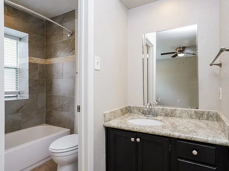 518 Magnolia Bnd — Photo 10