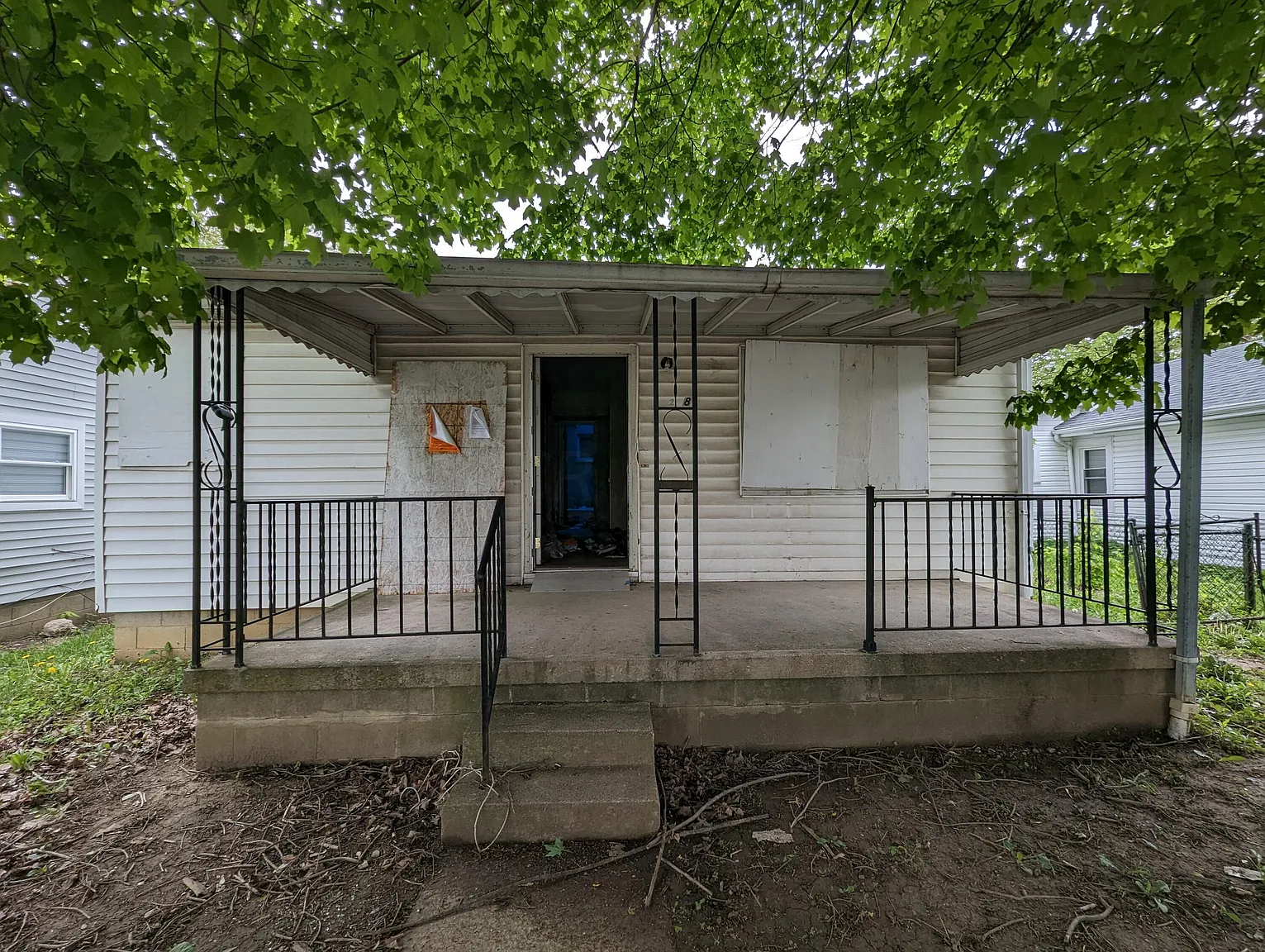 2484 Azelda St photo 1