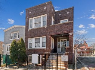 852 N Central Park Ave, Chicago, IL 60651