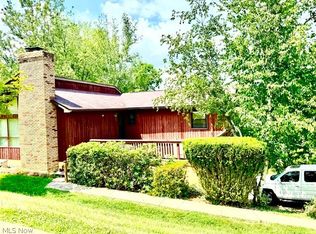 111 Tudor Dr, Saint Clairsville, OH 43950