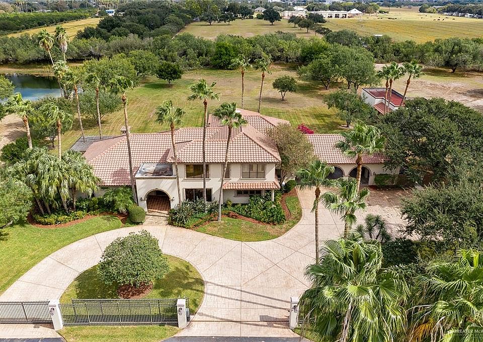 1st image of 2412 Paseo Del Lago