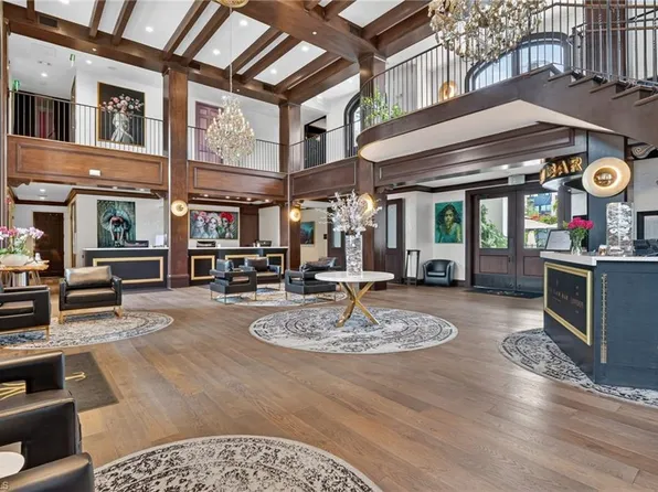 221 9th ST S #114, NAPLES, FL 34102