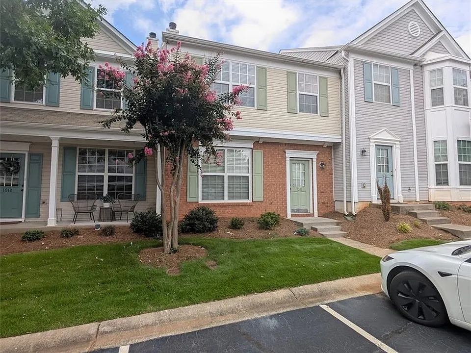 1010 Prestwyck Ct
