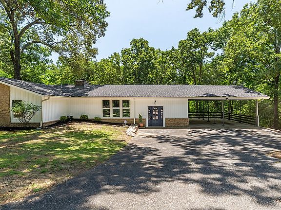 2nd image of 675 Bayshore Dr