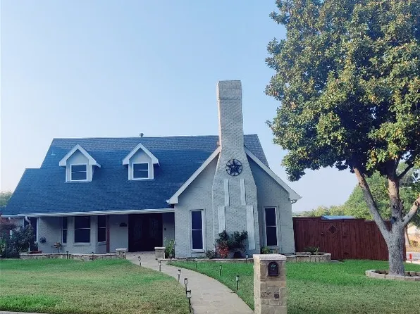 1002 Austrian Rd, Grand Prairie, TX 75050