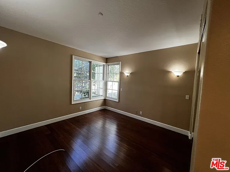 2357 Brookshire Ln — Photo 24