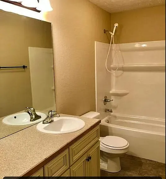3417 S Oak Ave — Photo 11