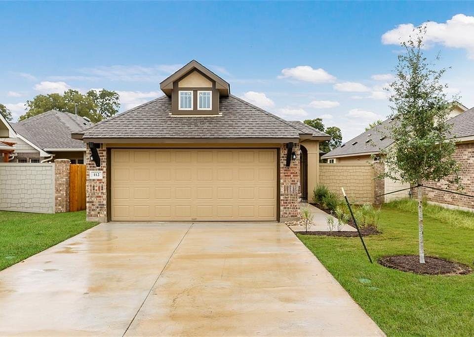 1st image of 112 Trailstone Dr