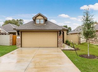 112 Trailstone Dr, Bastrop, TX 78602