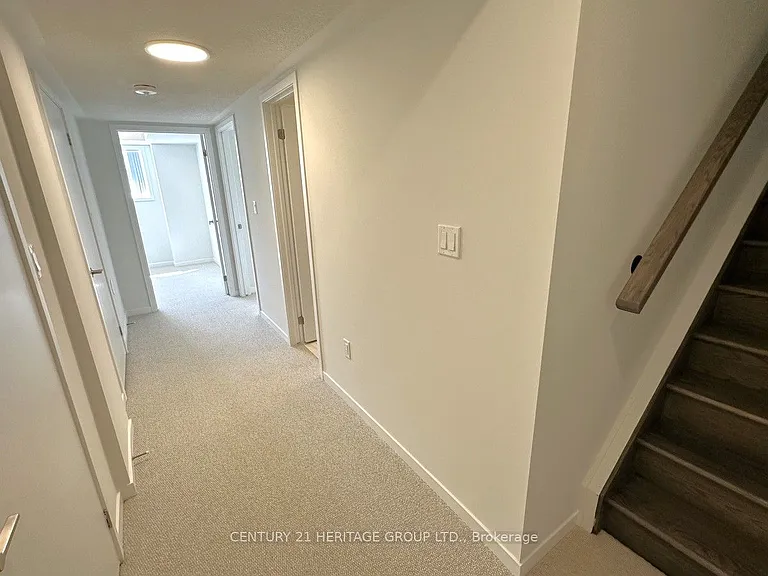 121 Honeycrisp Cres #Townhouse 243 — Photo 15