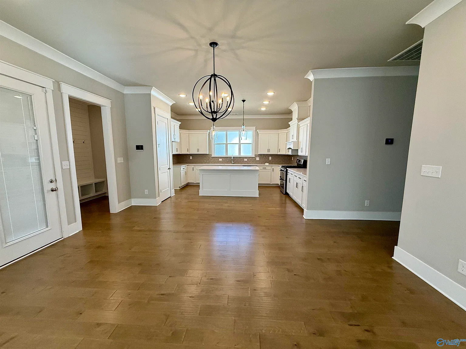 3 bed, 2.5 bath, 2060 sqft, $2,450 — Photo 3