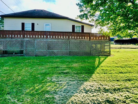 4th image of 3950 Lily Rd