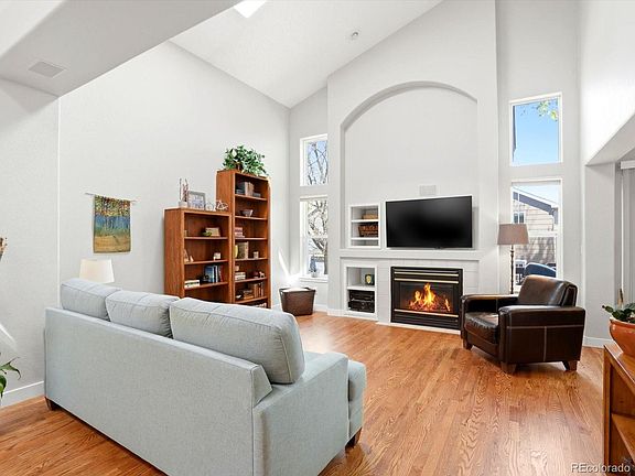5th image of 8771 Redwing Avenue
