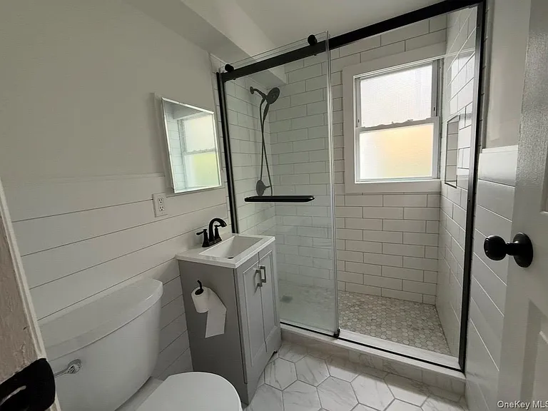 624 E Broadway #2 — Photo 7