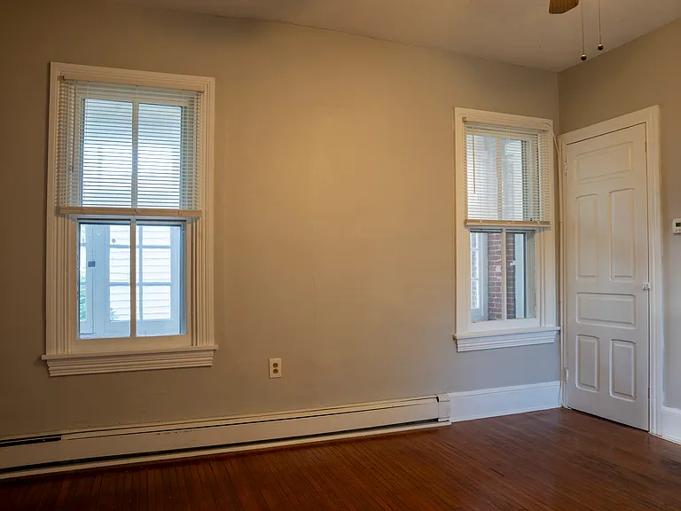 462 N Charlotte St #B — Photo 12