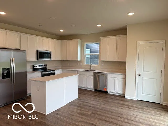 3789 Sterling Dr — Photo 5