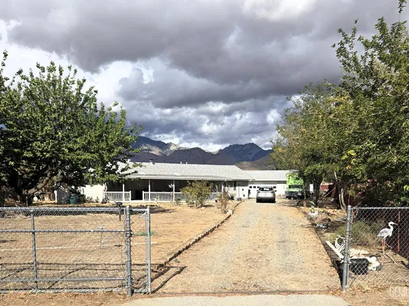 14413 Allen Ave, Weldon, CA 93283