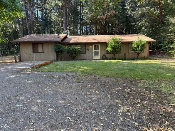 461 Fir Dr, Cave Junction, OR 97523