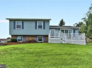 14 S Vail Dr, Hanover, PA 17331