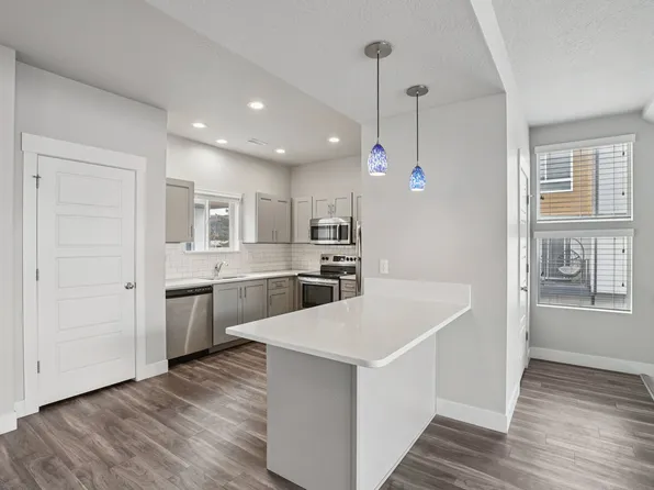 Tapestry Townhomes