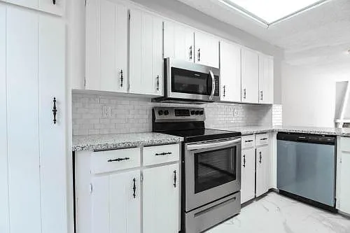 7919 Colony Ln — Photo 3