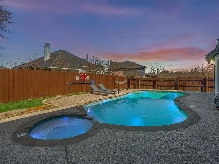 2808 Wales Ct — Photo 44