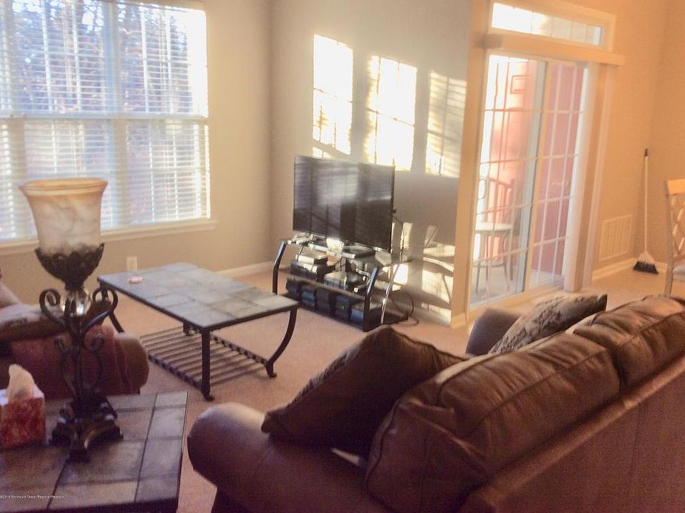 1st image of 617 Sophee Ln
