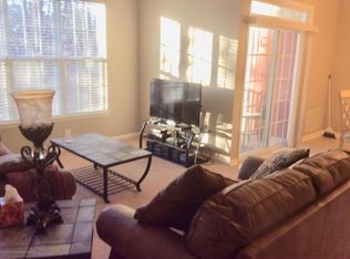 617 Sophee Ln, Lakewood, NJ 08701