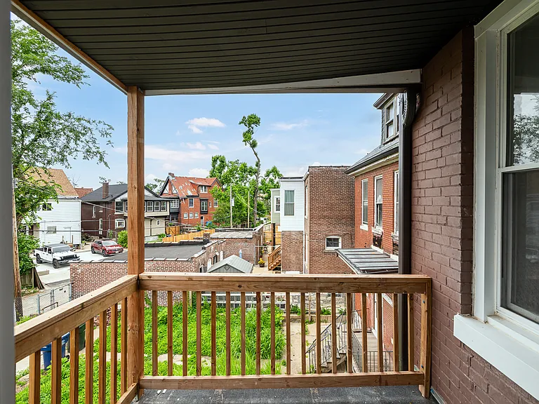 5750 Waterman Blvd — Photo 25