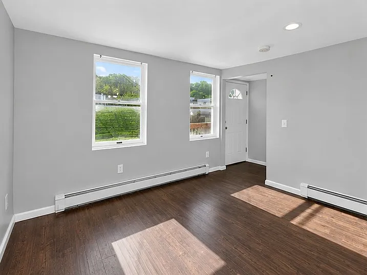 61 14th St #61B — Photo 3