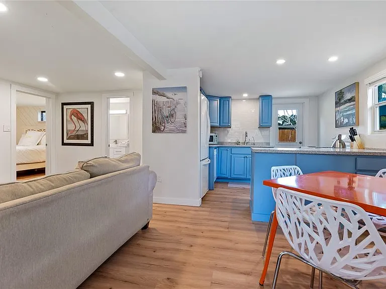 2311 Waldemere St #B — Photo 2