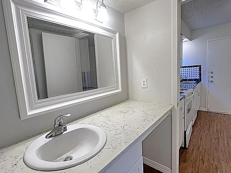 2602 Penny Ln #101 — Photo 12
