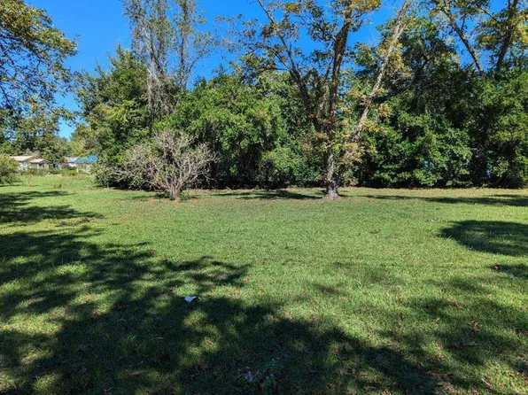 75 Newton St, Camilla, GA 31730