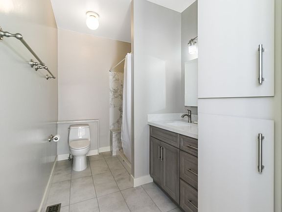 5th image of 1830 San Antonio Ave #A