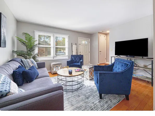 421 S 7th St #2, Ann Arbor, MI 48103