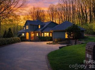421 18th Avenue Ln NW, Hickory, NC 28601