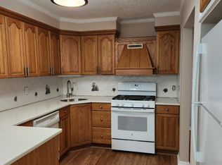 400 Main St APT 6, Royersford, PA 19468