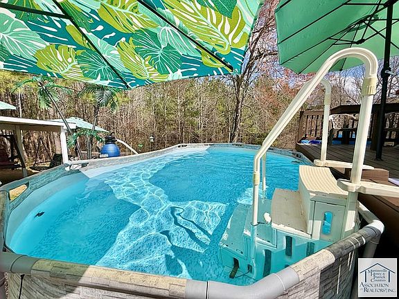 4th image of 1212 Stage Coach Rd