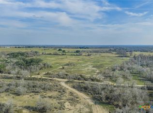 1144 Treetop Ln, Luling, TX 78648