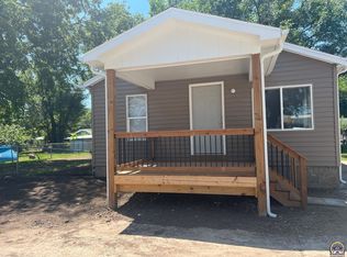 511 NE Fairchild St, Topeka, KS 66608